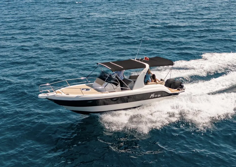 AS Marine 28 WA motorboat at speed off the Malta coast