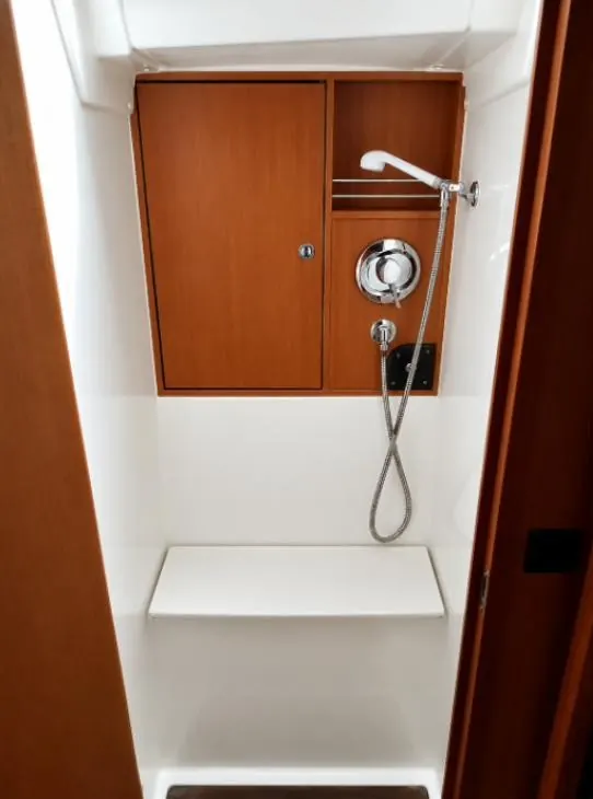 Shower room on the Bavaria Cruiser 45